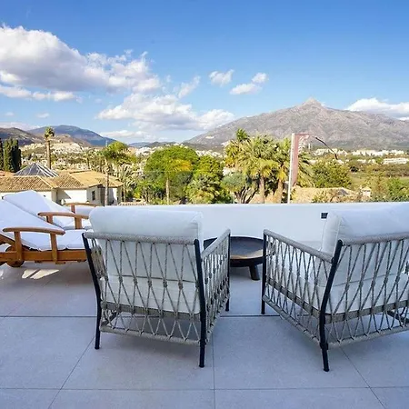 Views 4bdrm Μαρμπέλλα