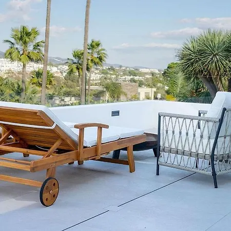 Δωμάτια σε οικογενειακή κατοικία Views 4bdrm Μαρμπέλλα